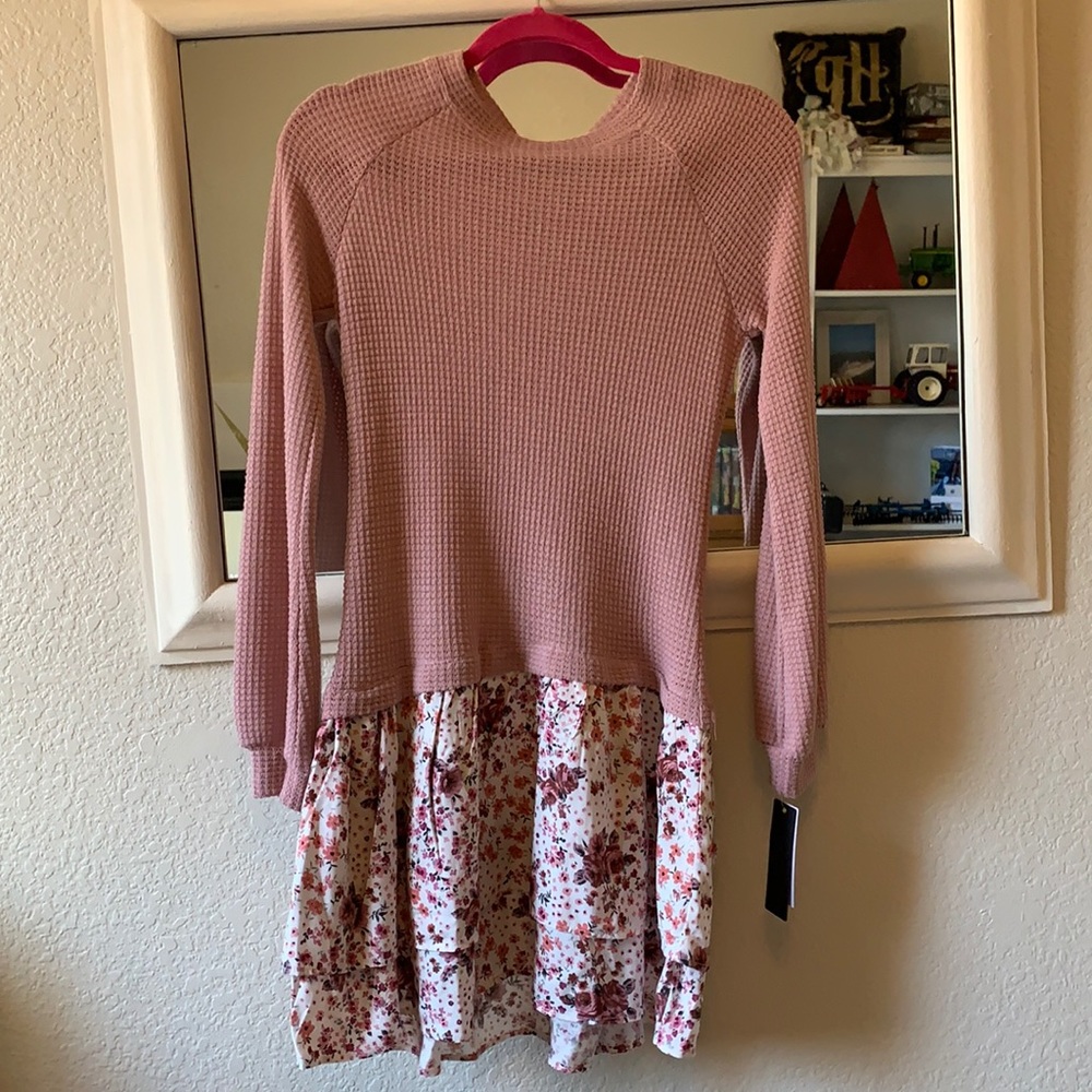 Women’s dress size small